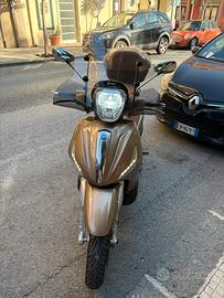 Piaggio Beverly 300