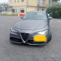 Alfa Romeo Giulia Veloce Q4 2.2 TD - Per Ricambi