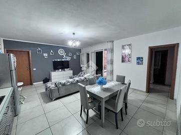 3 LOCALI A GRUMO NEVANO