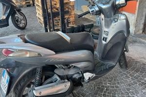 scooter HONDA sh 300