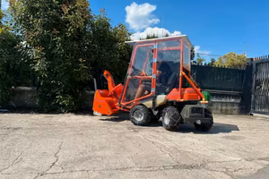 T41 Tagliaerba trattorino Husqvarna con fresa da n