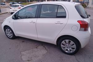 Yaris 1.0  