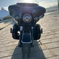 Harley-Davidson Electra Glide C.V.O. -   2010