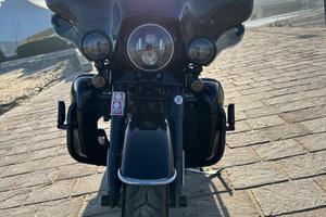 Harley-Davidson Electra Glide C.V.O. -   2010