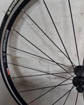 Ruota anteriore bici da corsa