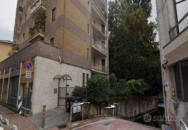 Immobile in asta di 87 m² a Varese