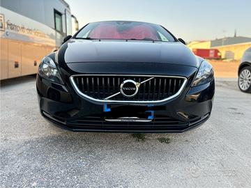 Volvo v40 2.0 d2