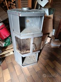 STUFA A LEGNA HASE DOPPIO PORTELLO  CON TUBI
