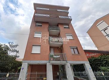 BILOCALE CON BOX AUTO DOPPIO