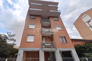 BILOCALE CON BOX AUTO DOPPIO