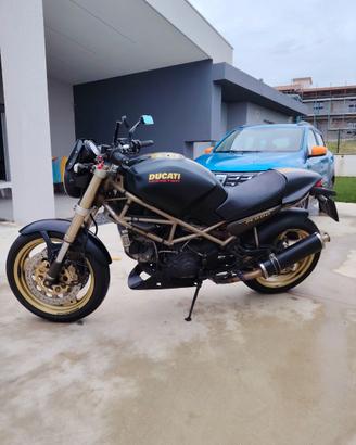 Ducati Monster 900
