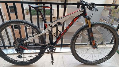 mtb full carbon taglia s/m prezzo trattabile 