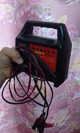 Carica batterie per auto e moto 