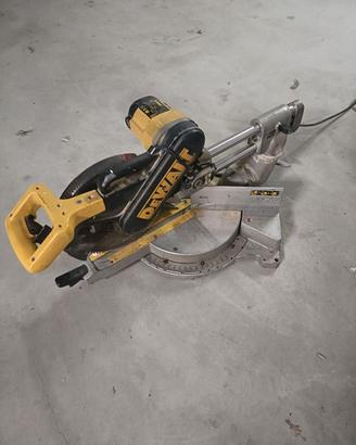 tagliatrice deWalt