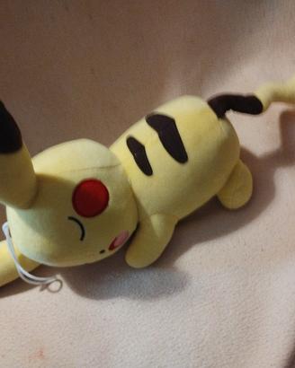 peluche pikachu Pokemon 