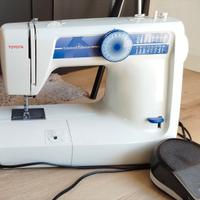 Macchina da cucire elettrica marca Toyota
