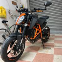 Duke 690