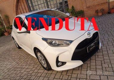 Toyota Yaris 1.0 5 porte Active 72 CV OK NEOPATENT