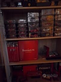 collezione macchinine Ferrari ed enciclopedia 