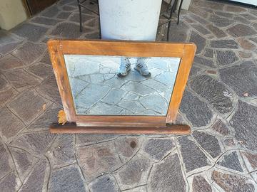 Specchio antico in legno