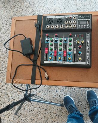 IMPIANTO AUDIO PRATICAMENTE NUOVO