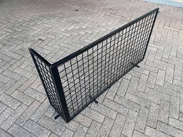 Griglia protexione caminetto