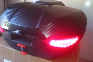 Bauletto Top case 72 litri + piastra + kit luci