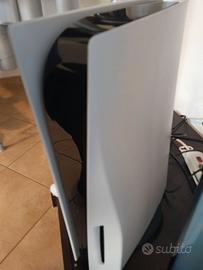 PS5 con lettore + controller + 2 giochi – perfetta