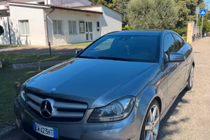 vendi la macchina