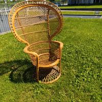 Poltrona  Pavone in vimini/rattan design anni 80