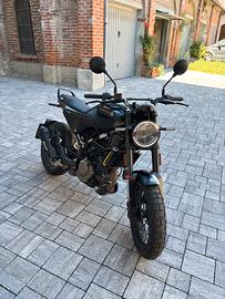 Husqvarna Svartpilen 125