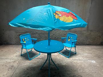 Tavolino con sedie per bambini