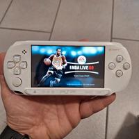 Sony PSP consolle portatile e 13 giochi