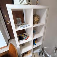 Libreria Ikea con rotelle