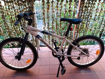 Bicicletta bambino 7-9 anni Rockrider ST120