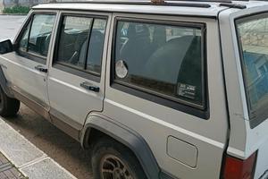 Suv  Jepp Cherokee 