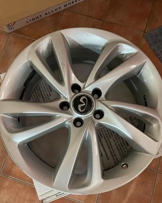 Cerchio infinity originale 18” 18xj7 ET46