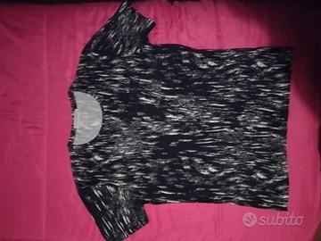 t-shirt Calvin Klein taglia L 