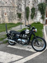 Triumph Bonneville T100
