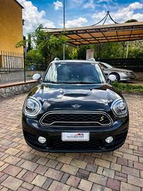 MINICountryman1.5CooperSEHypeCountrymanALL4Automat