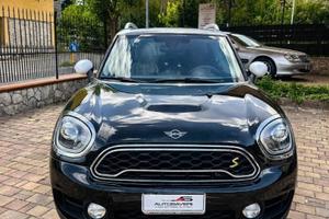 MINICountryman1.5CooperSEHypeCountrymanALL4Automat