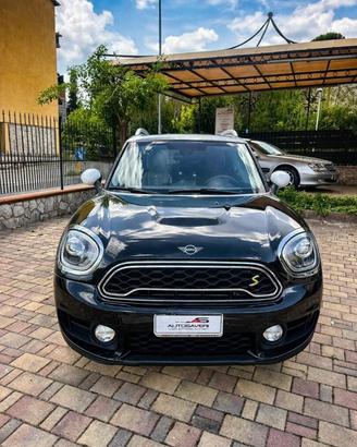 MINICountryman1.5CooperSEHypeCountrymanALL4Automat