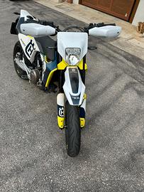 Husqvarna 701 supermotard 2023