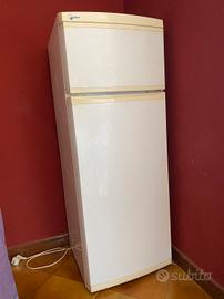 Frigorifero Atlantic 240 L con congelatore