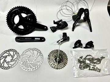 Gruppo Shimano 105 R7100 2x12 disco