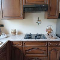 Cucina ad angolo in legno