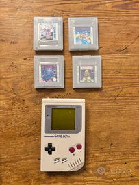 Nintendo Game Boy Classico + 4 giochi e accessori
