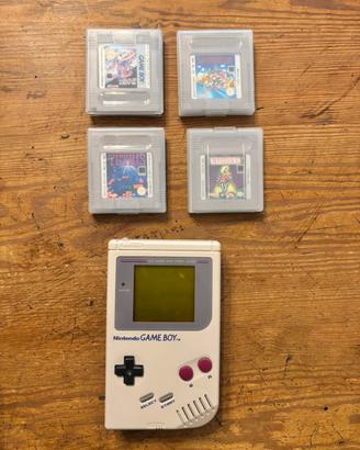Nintendo Game Boy Classico + 4 giochi e accessori