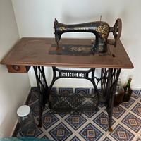 Macchina da cucire Singer d'epoca