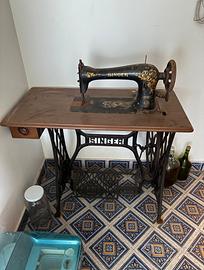 Macchina da cucire Singer d'epoca